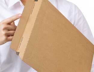 Preview: ColomPac Universal-Versandverpackung 298 x 205 x -85mm mit doppeltem Selbstklebeverschluss & Aufreißfaden weiß