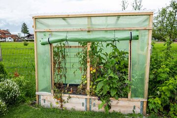 Preview: (€ 1,86/m2-€ 7,89/m2) Gitterplane 1,50 x 1-15m transparent grün Gitter 250 g/m² 